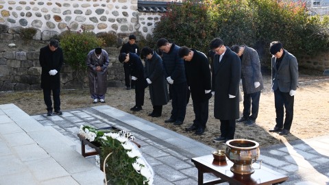 신년참배(삼절사)