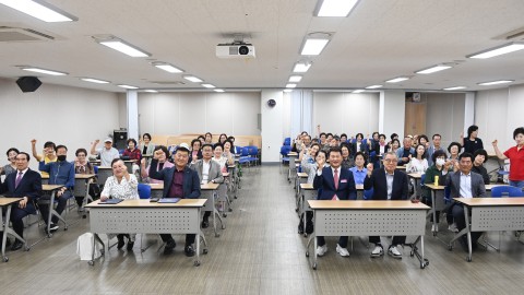 바르게살기운동 어르신지팡이 전달식