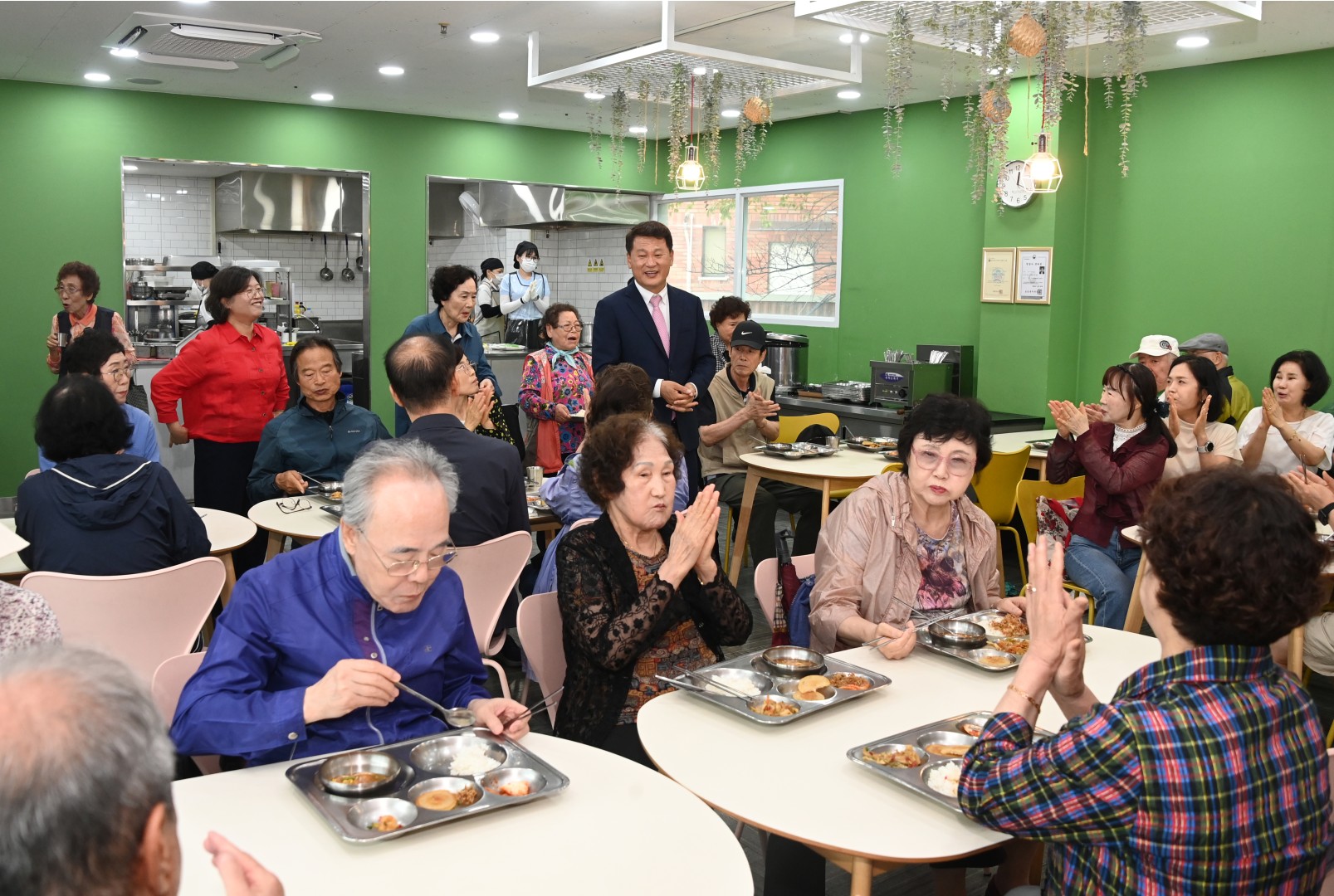 취임 첫 일정(어진샘노인종합복지관) 4