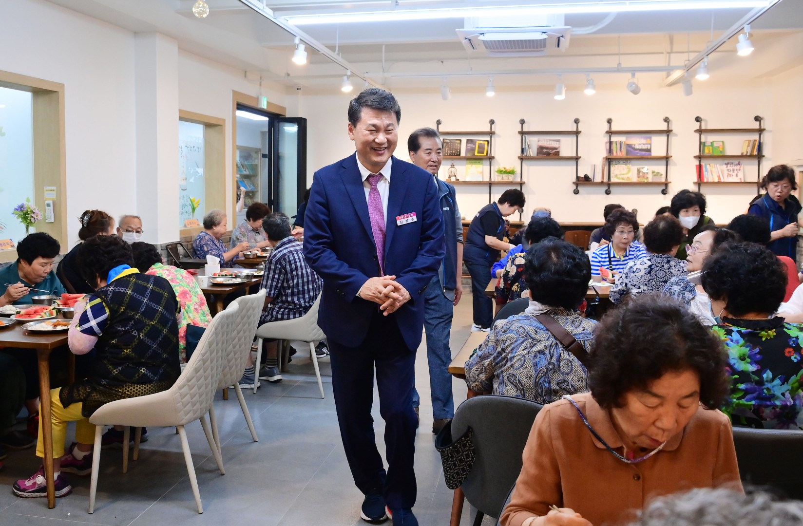 어르신 식사 나눔 '영양데이' (동부산교회) 13