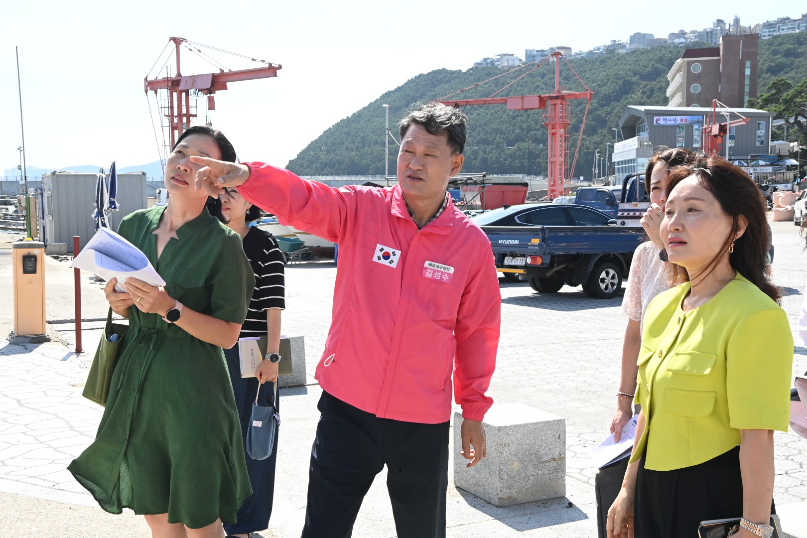 현장속으로 구민곁으로(청사포 감성버스정류장, 대천공원 광장 정비, 반여플러스스쿨) 3