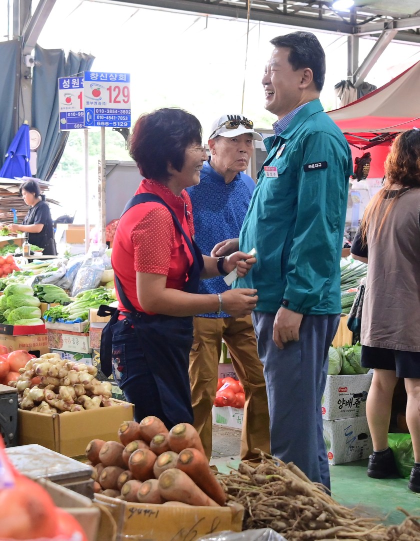 추석명절 전통시장 방문(반여농산물시장) 16