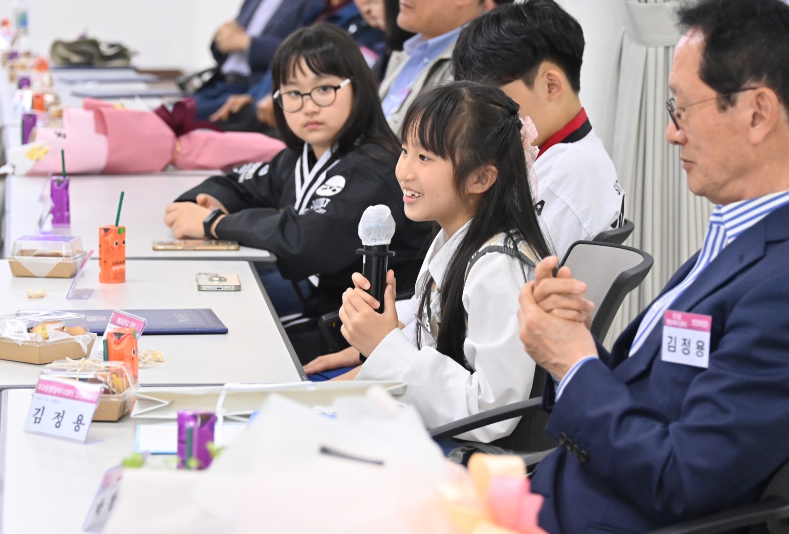 선행구민 및 모범단체원 포상수여식 54