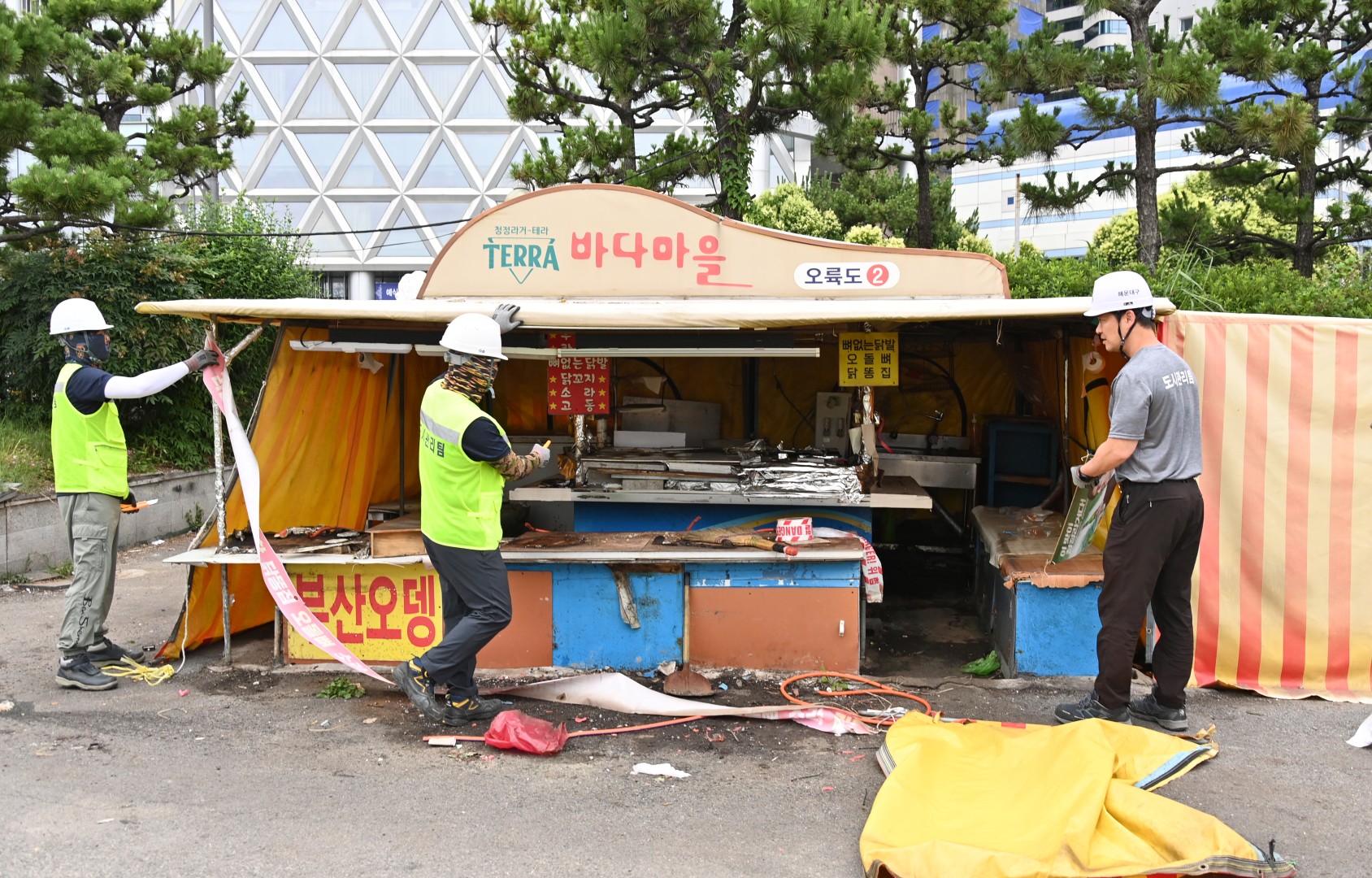 바다마을 자진철거 6