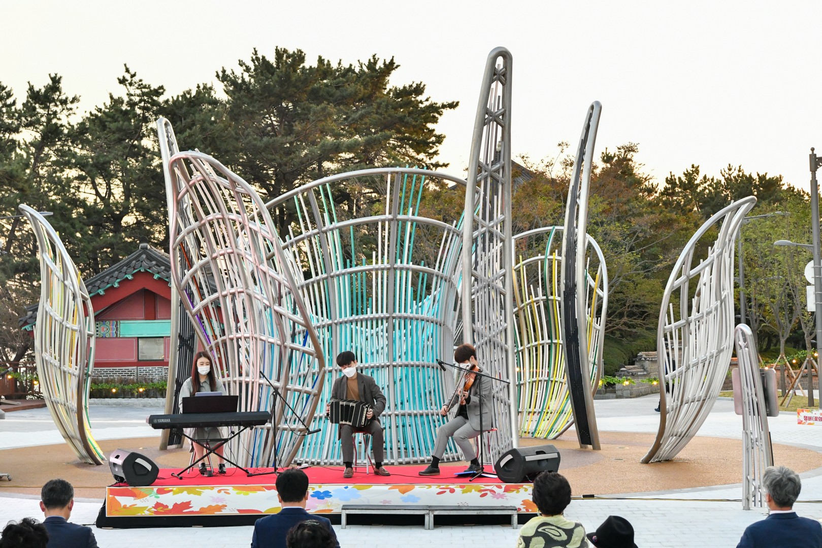 챔버(꽃의 내부) 제막식 3