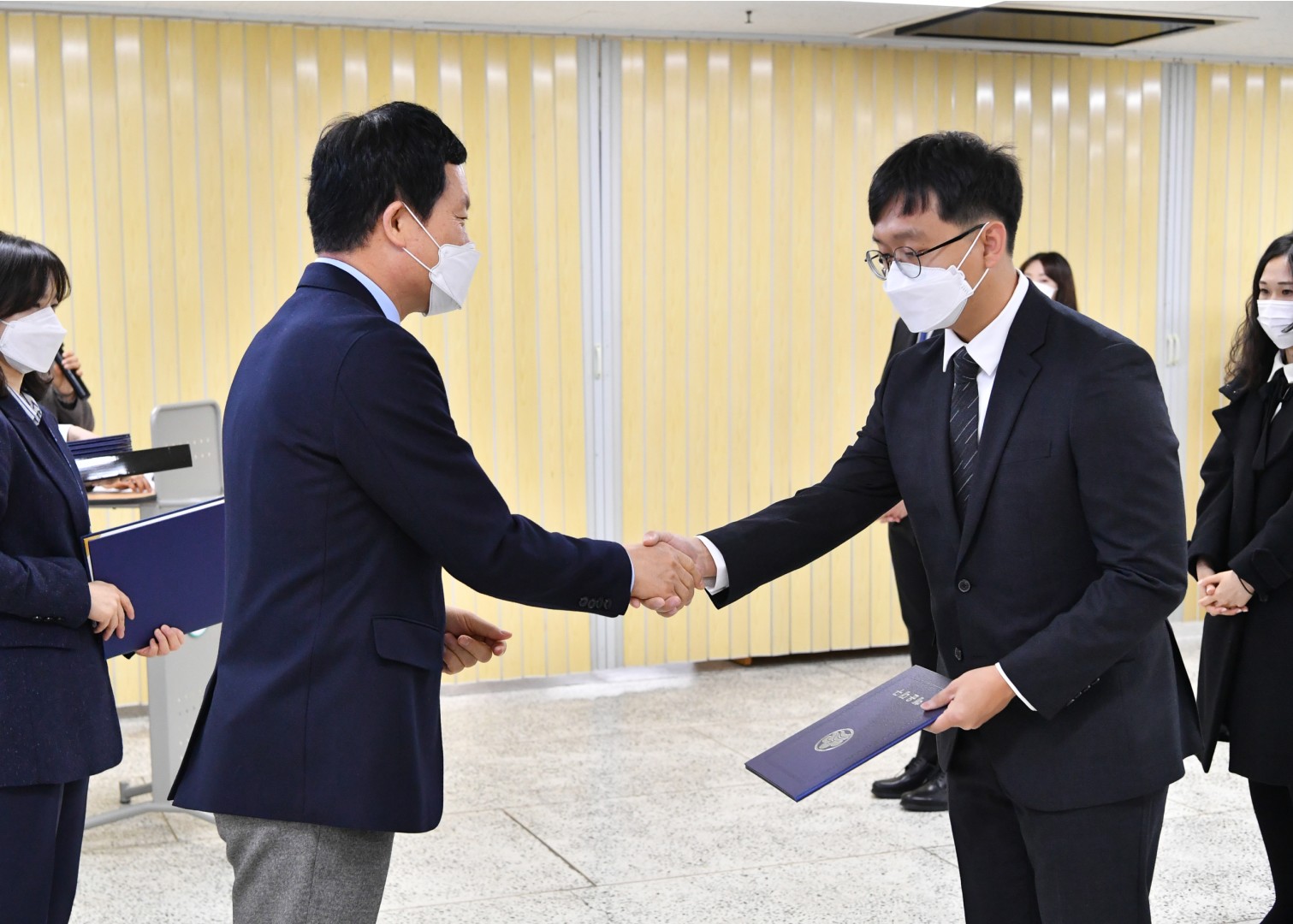 신규 임용장 13