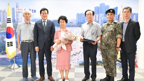 6.25 무공훈장 전수