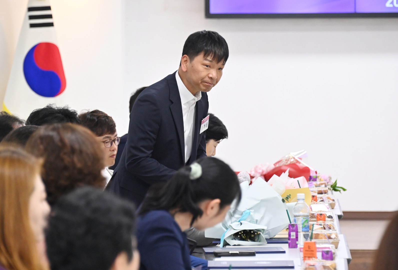선행구민 및 모범단체원 포상수여식 51