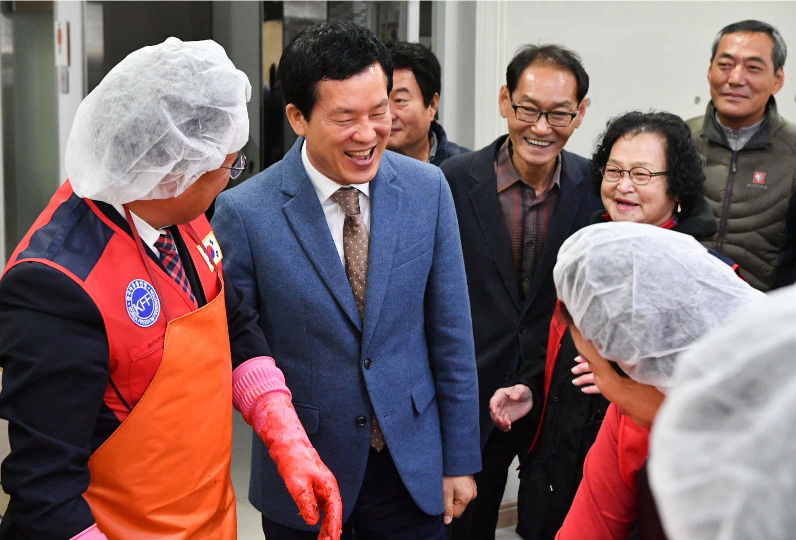 자유총연맹 김장담기행사 2