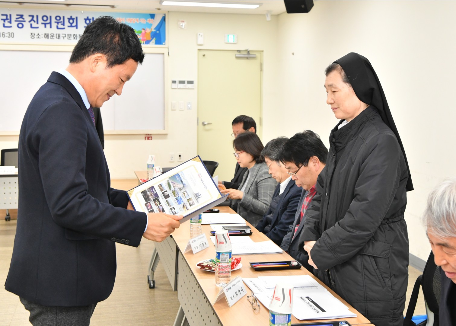 인권증진위워 위촉장 18