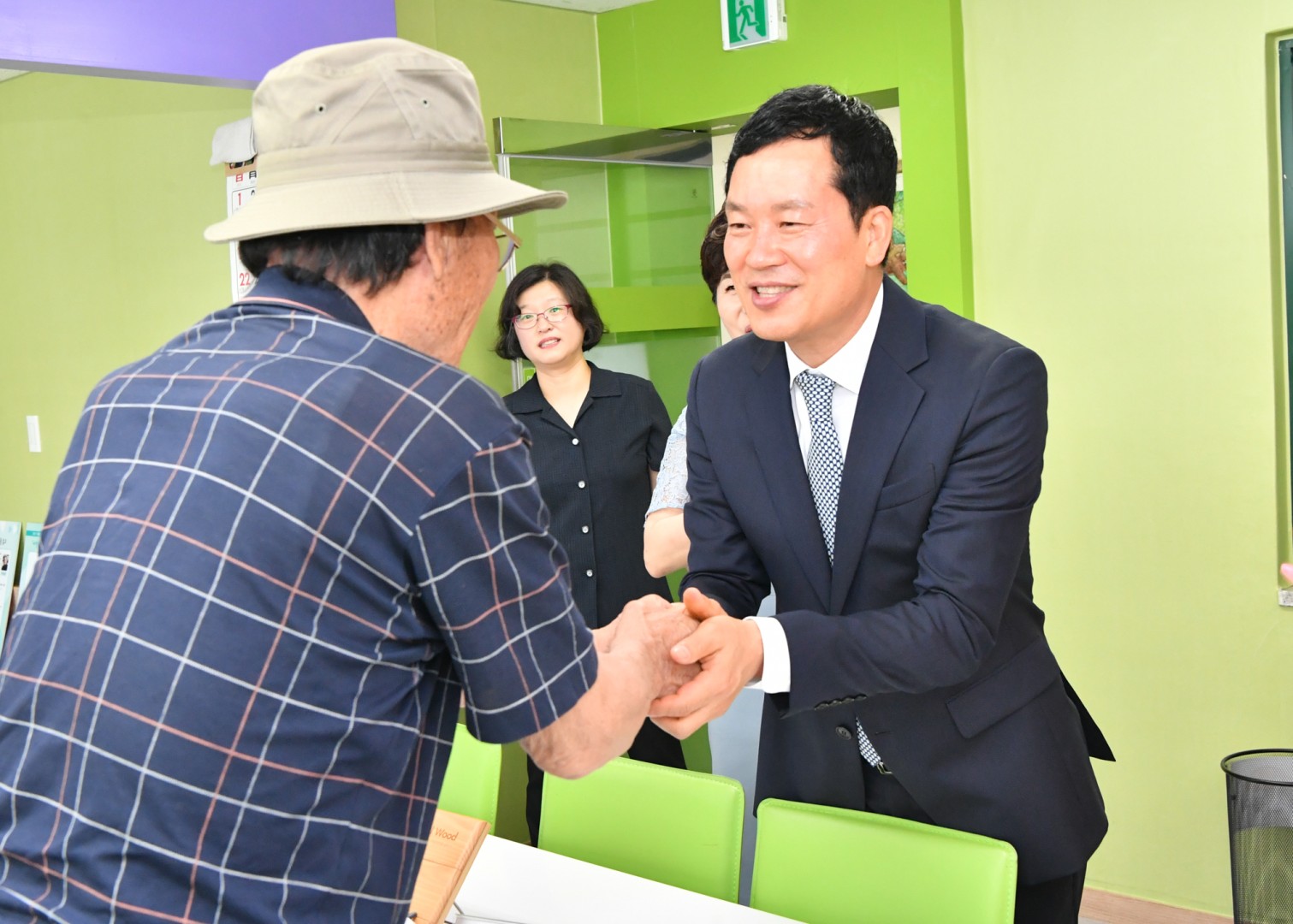 시설방문 11