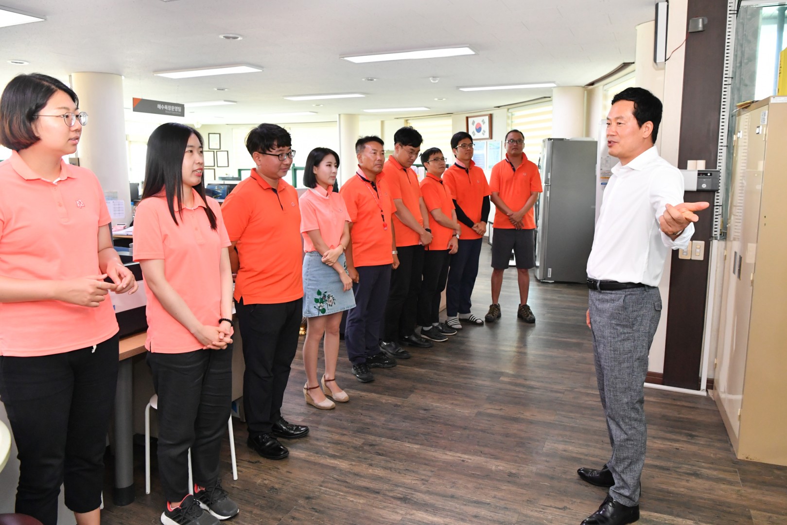 해수욕장 근무 직원 격려 13