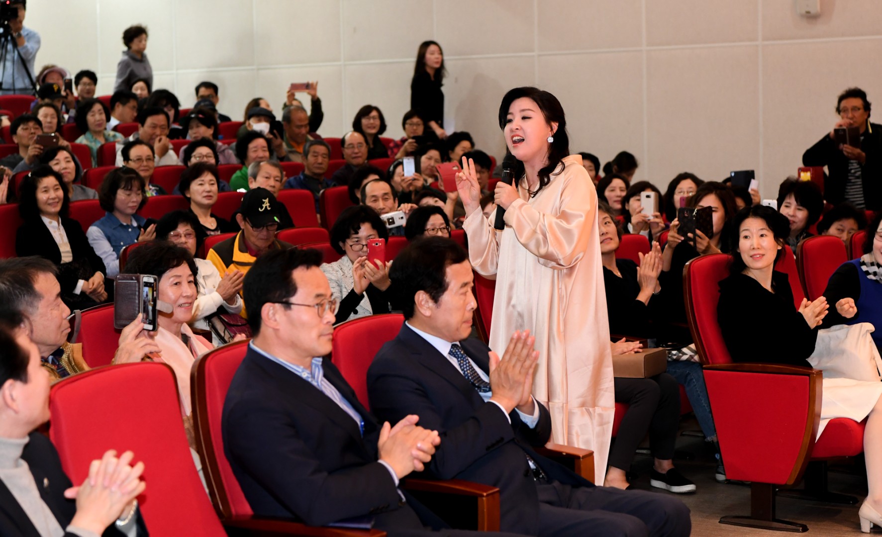 명사초청강연회 3