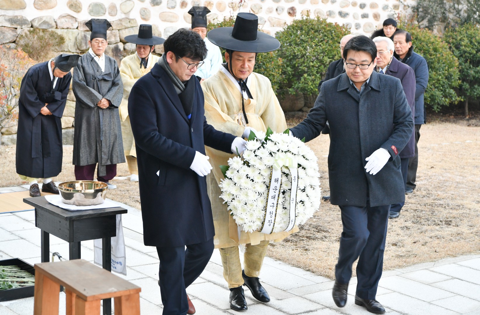 송정 떡국나누기 및 삼절사참배 8