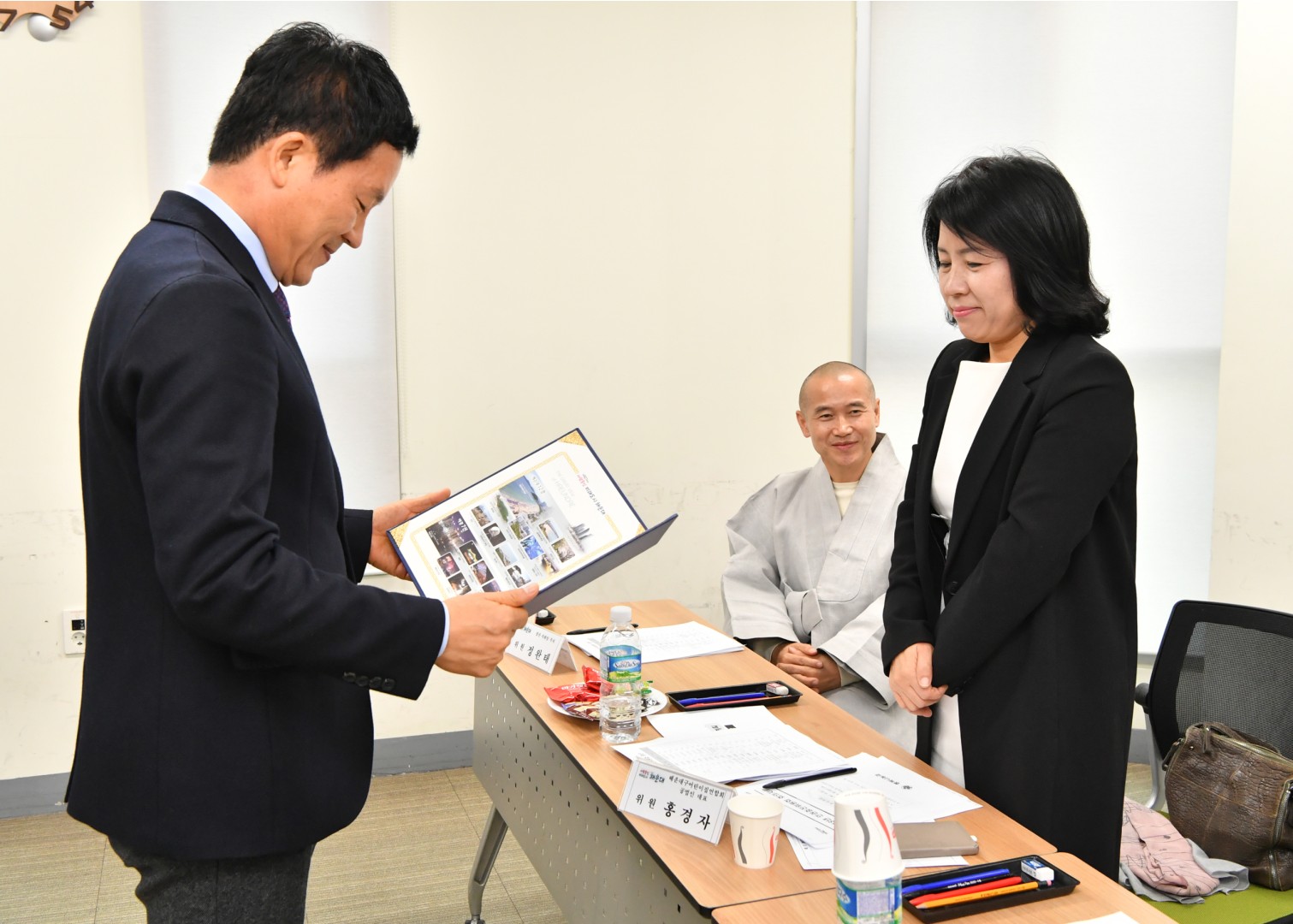 인권증진위워 위촉장 11