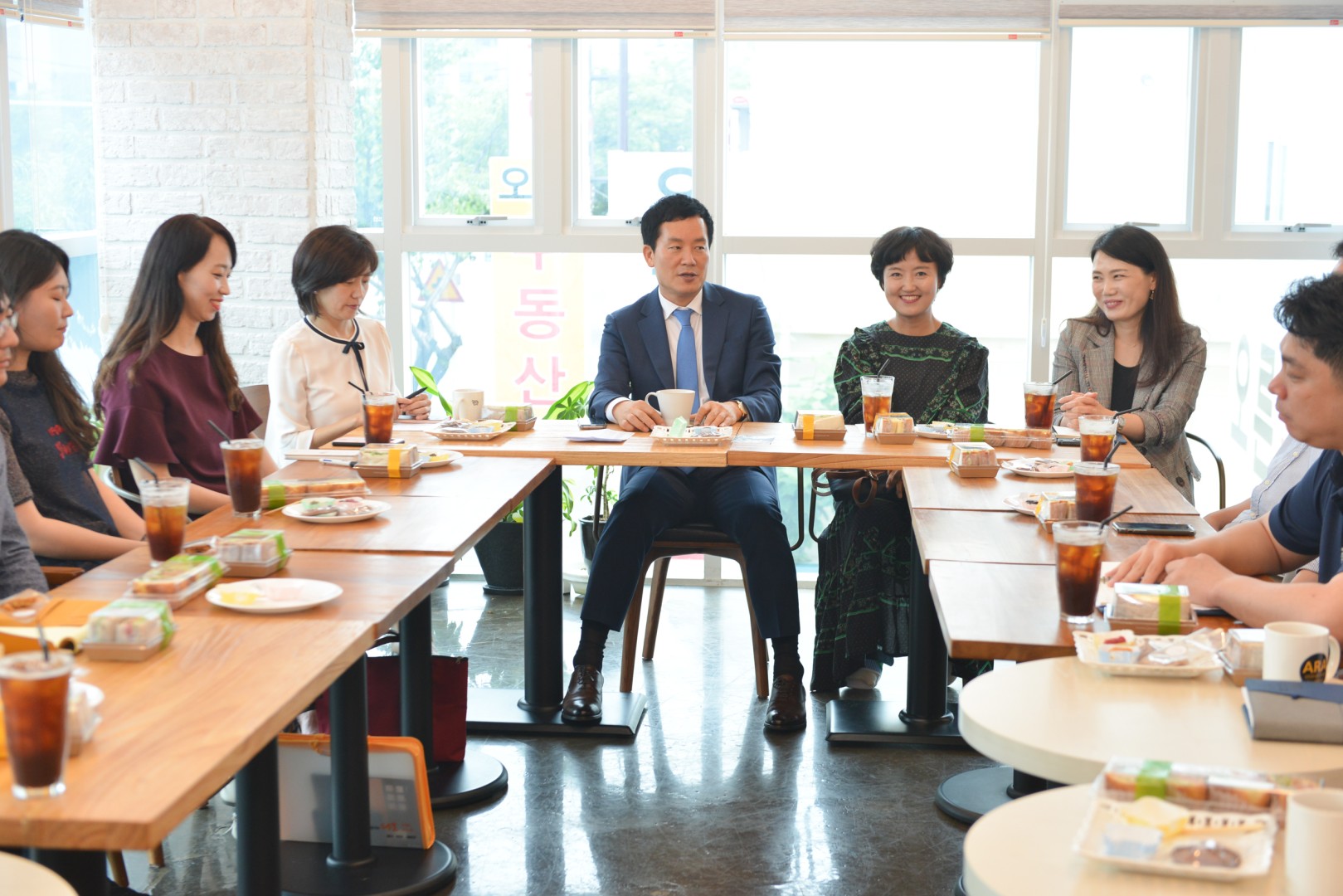 직원과의 대화 4