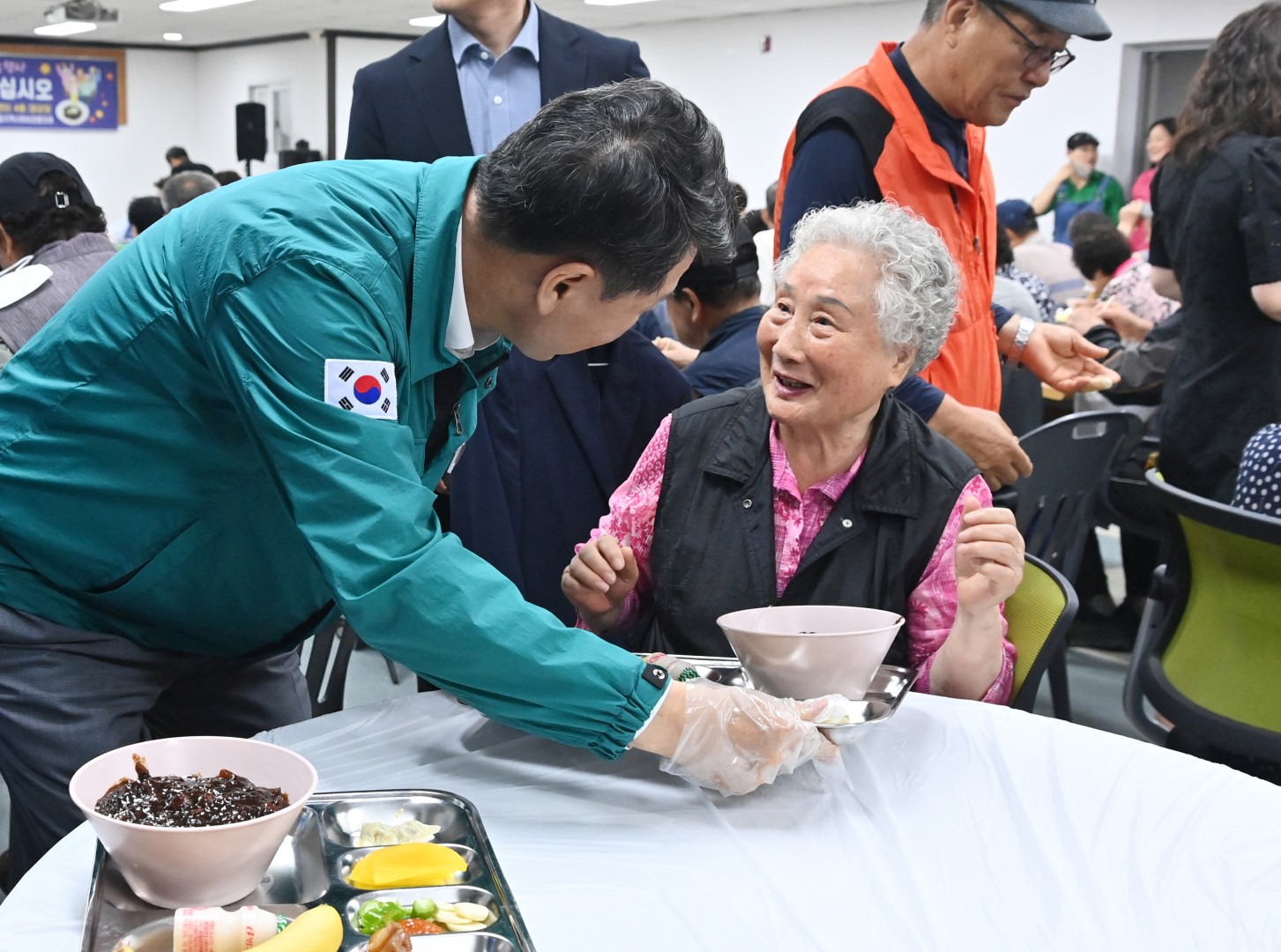 이웃 사랑의 짜장면 나눔 행사 1