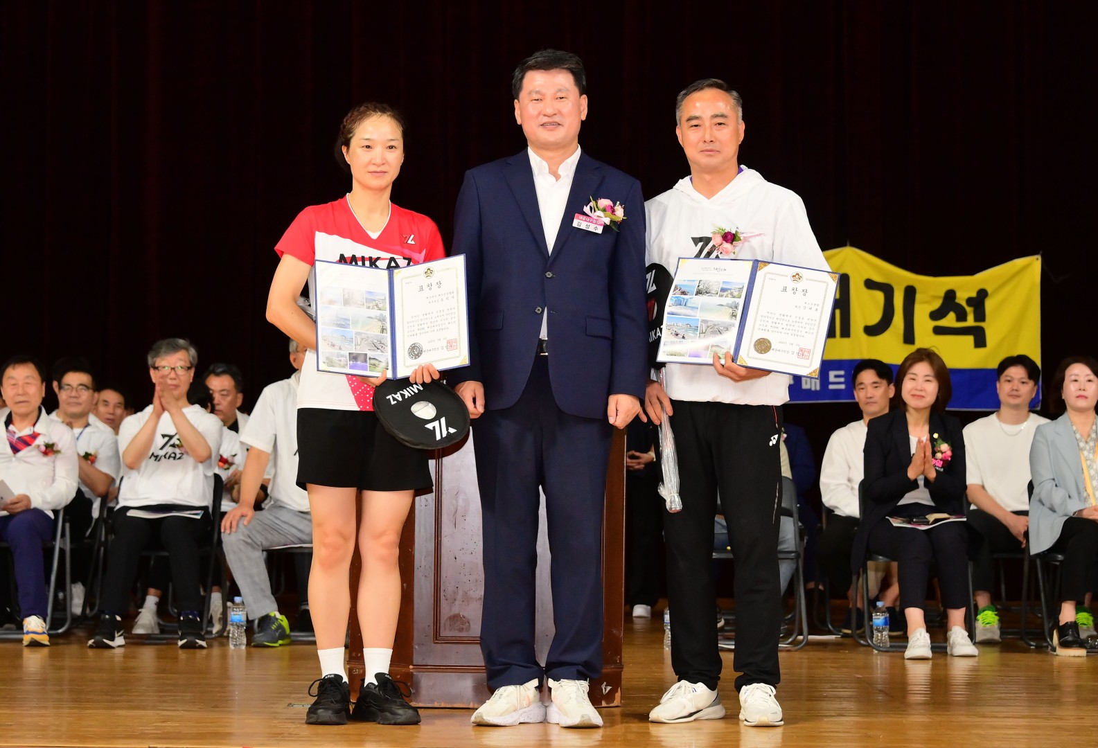 제28회 구청장배 배드민턴대회 11