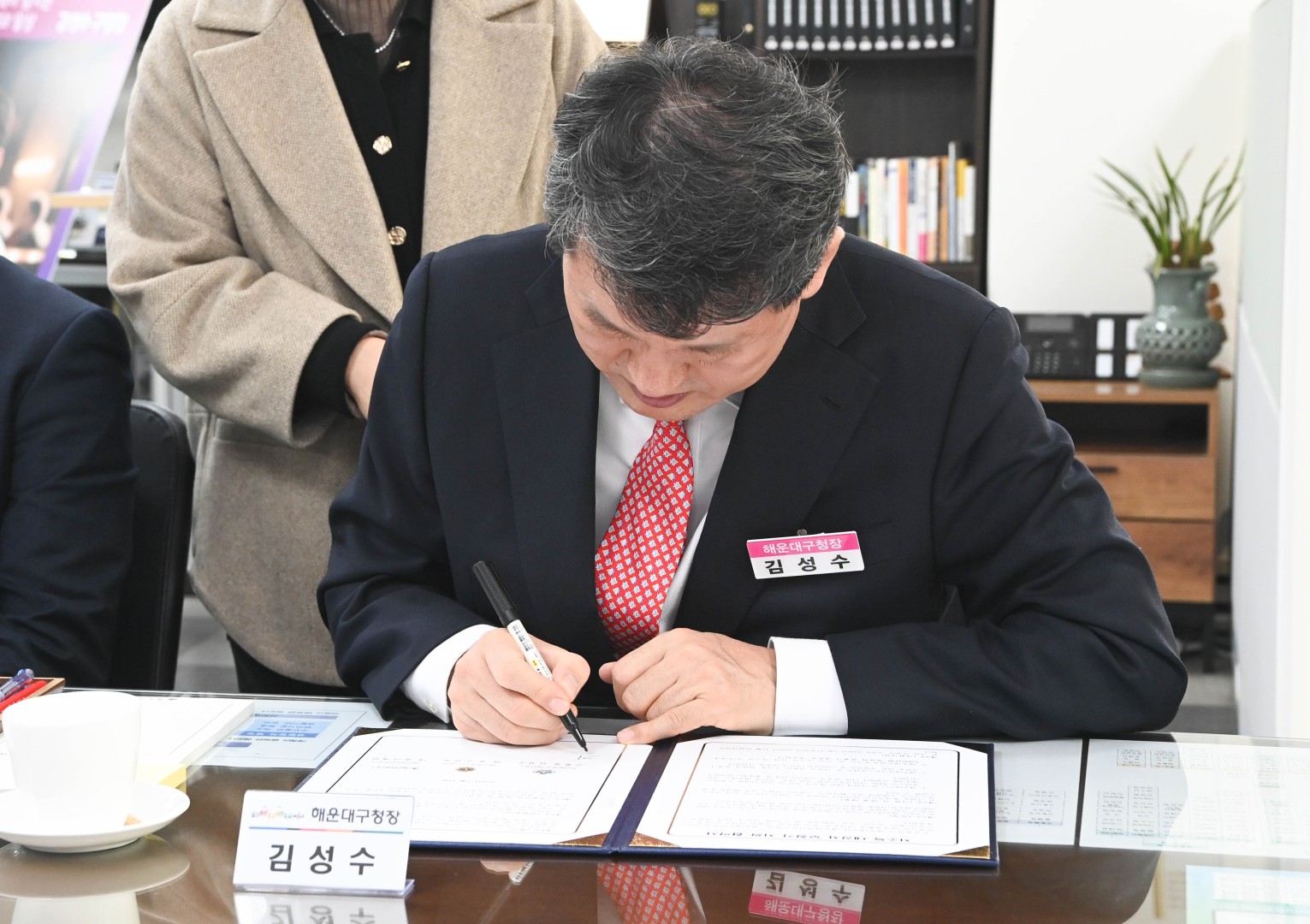 해운대구 취약계층 대상 AI보청기 지원 협약식 13