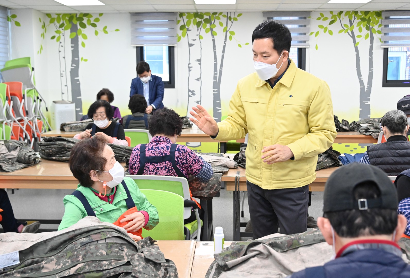 어르신 공동작업장방문 1