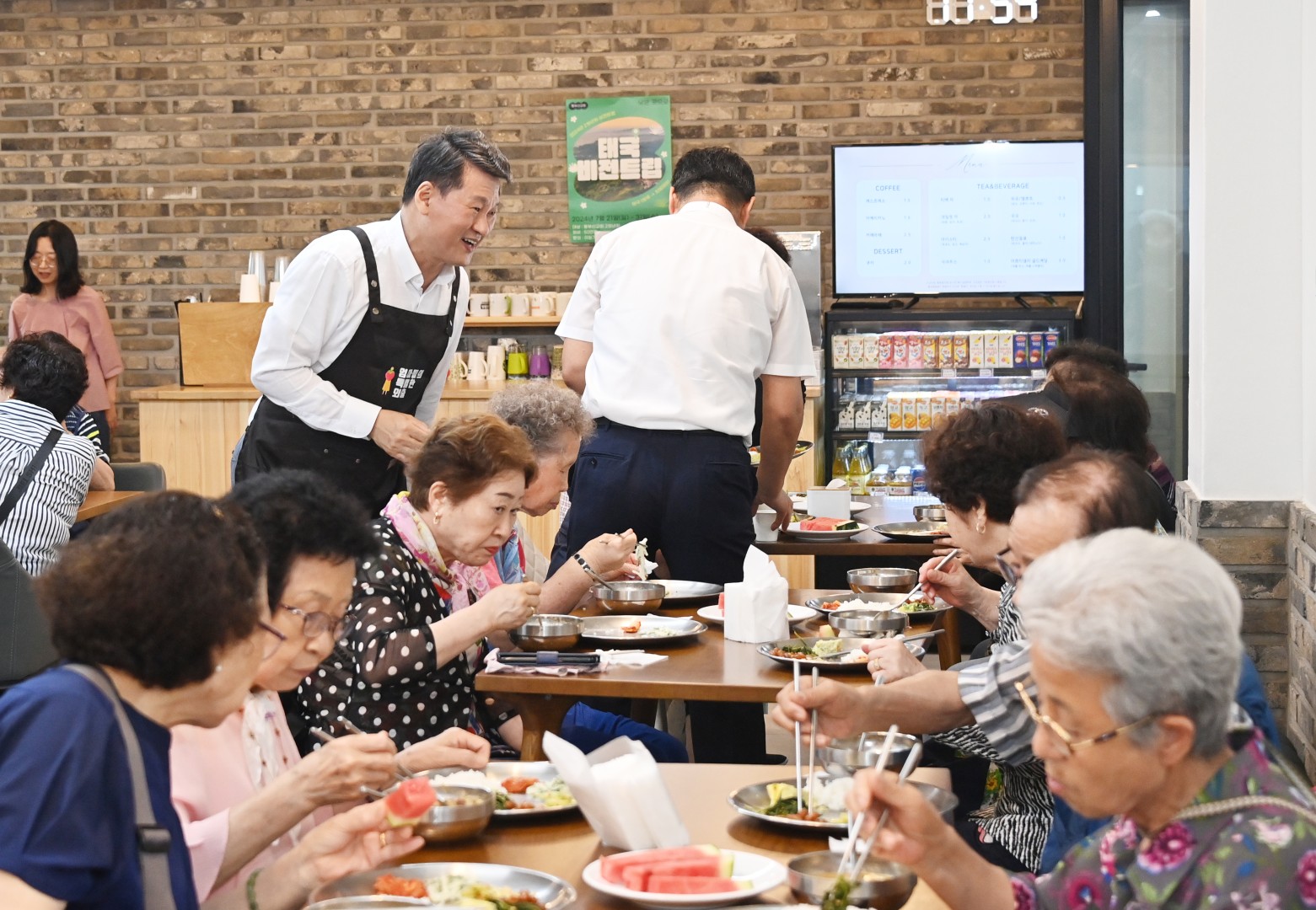 어르신 식사 나눔(동부산교회) 16