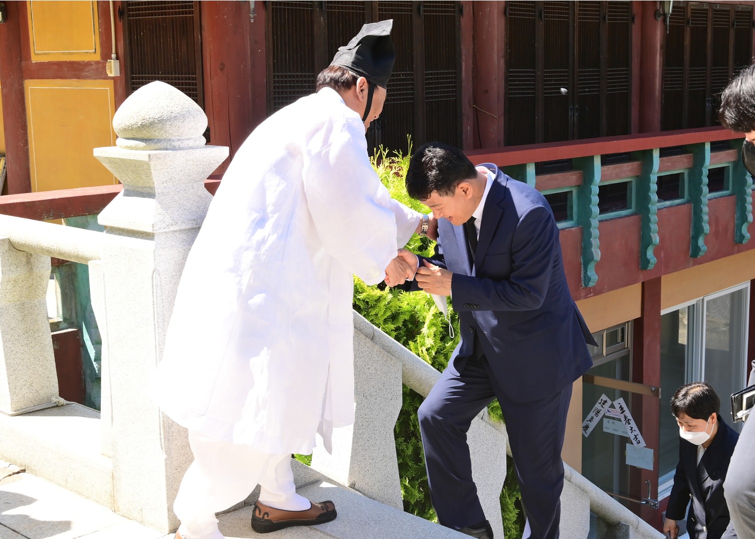 김성수 구청장 삼절사 참배 2