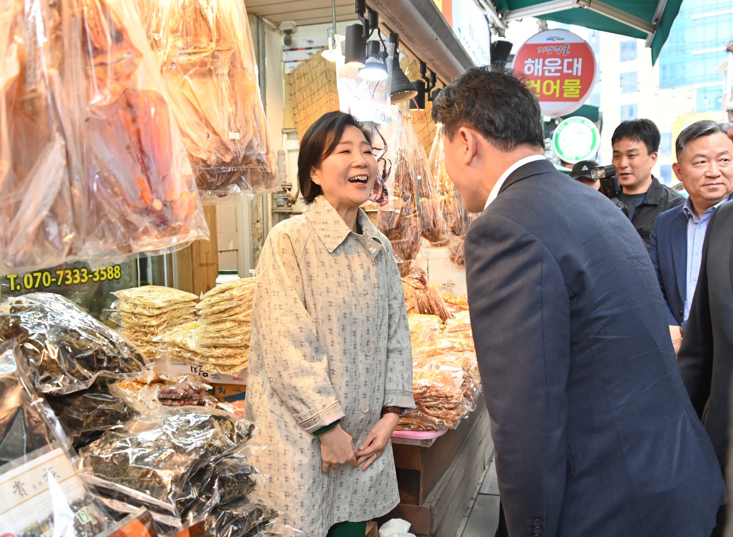 오영주 중기부 장관 해운대시장 방문 2