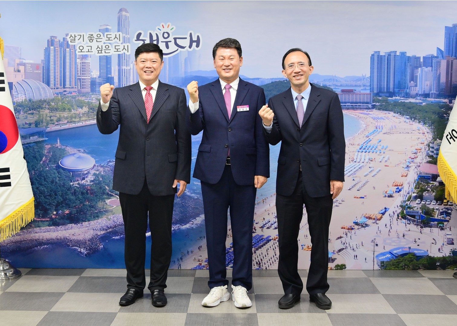 중국 영사관 방문 4
