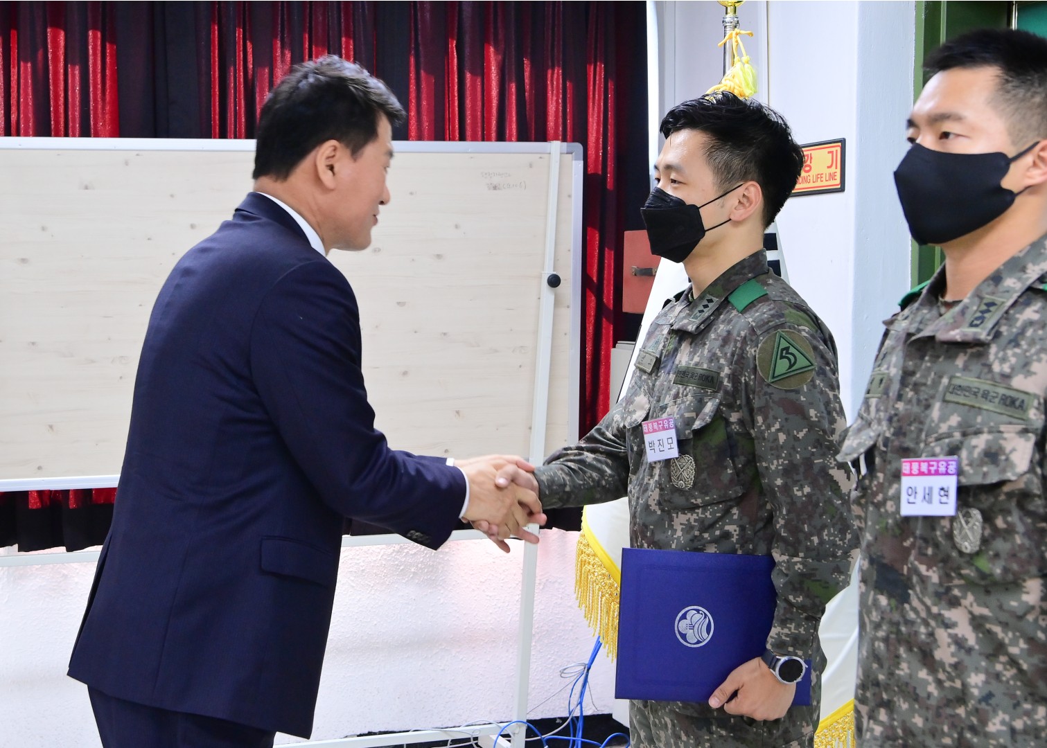 선행구민 및 모범단체원 표창 5