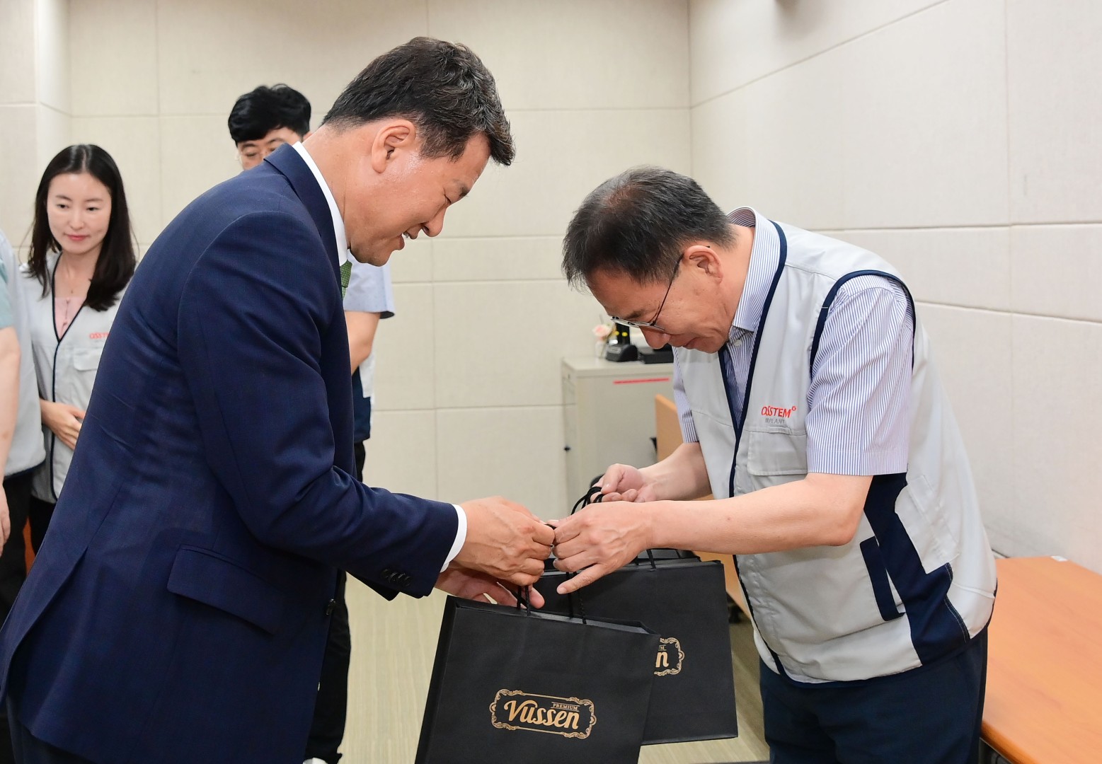 지방세 성실납세기업 방문 (오스템 임플란트) 10