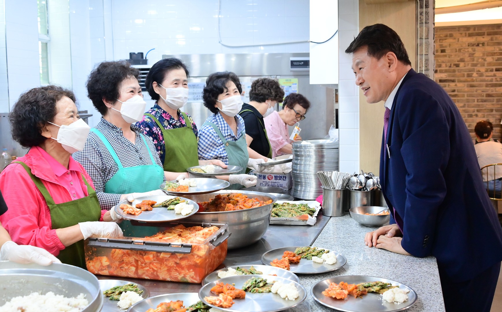 어르신 식사 나눔 '영양데이' (동부산교회) 1