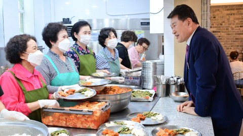 어르신 식사 나눔 '영양데이' (동부산교회)