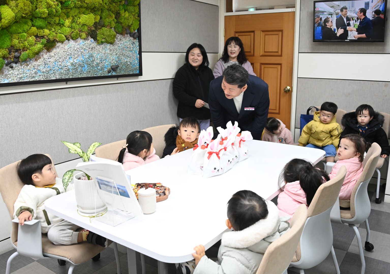 성금전달식(롯데캐슬스타어린이집) 2