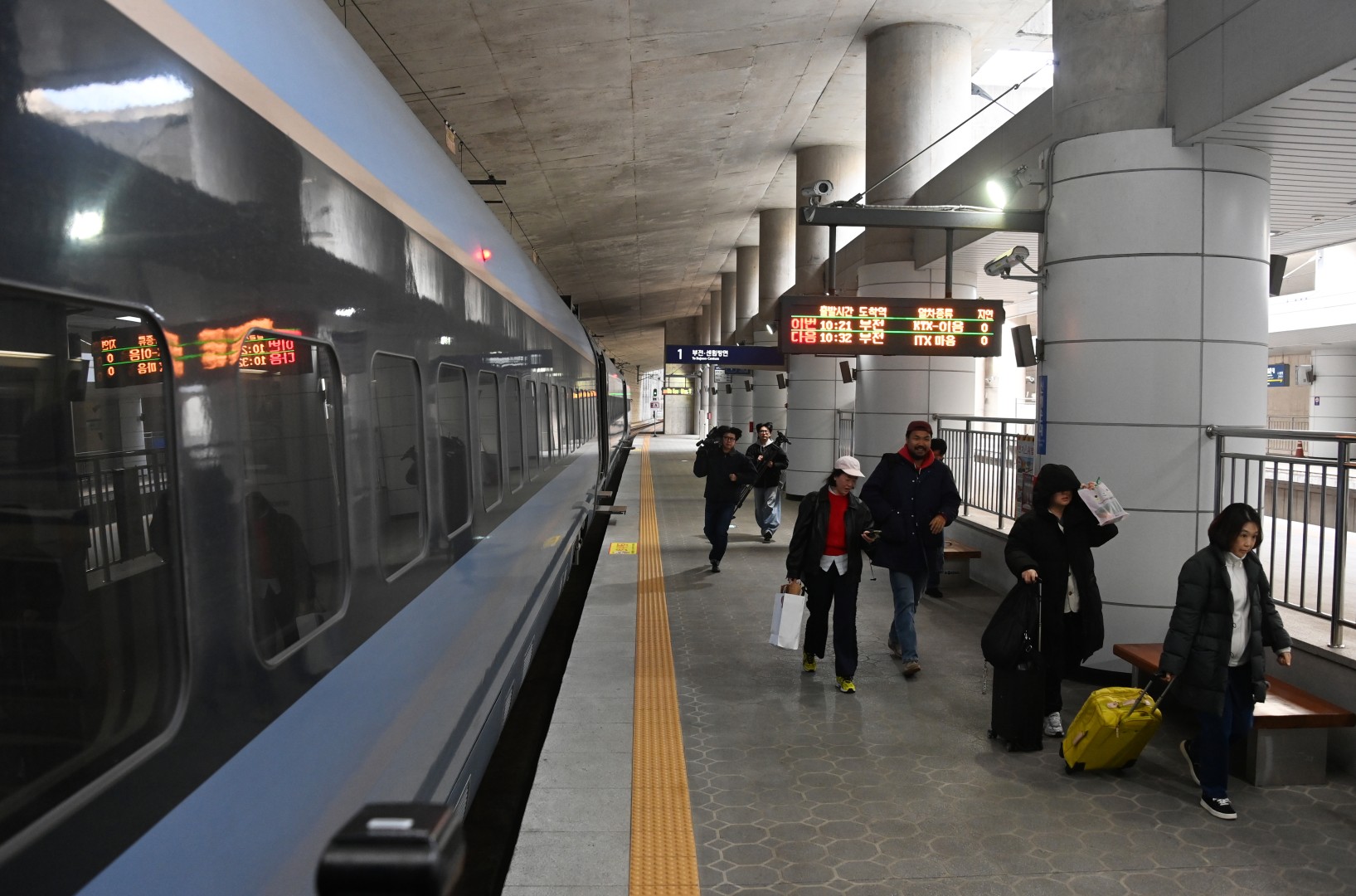 KTX-이음 첫차 방문객 환영(신해운대) 6