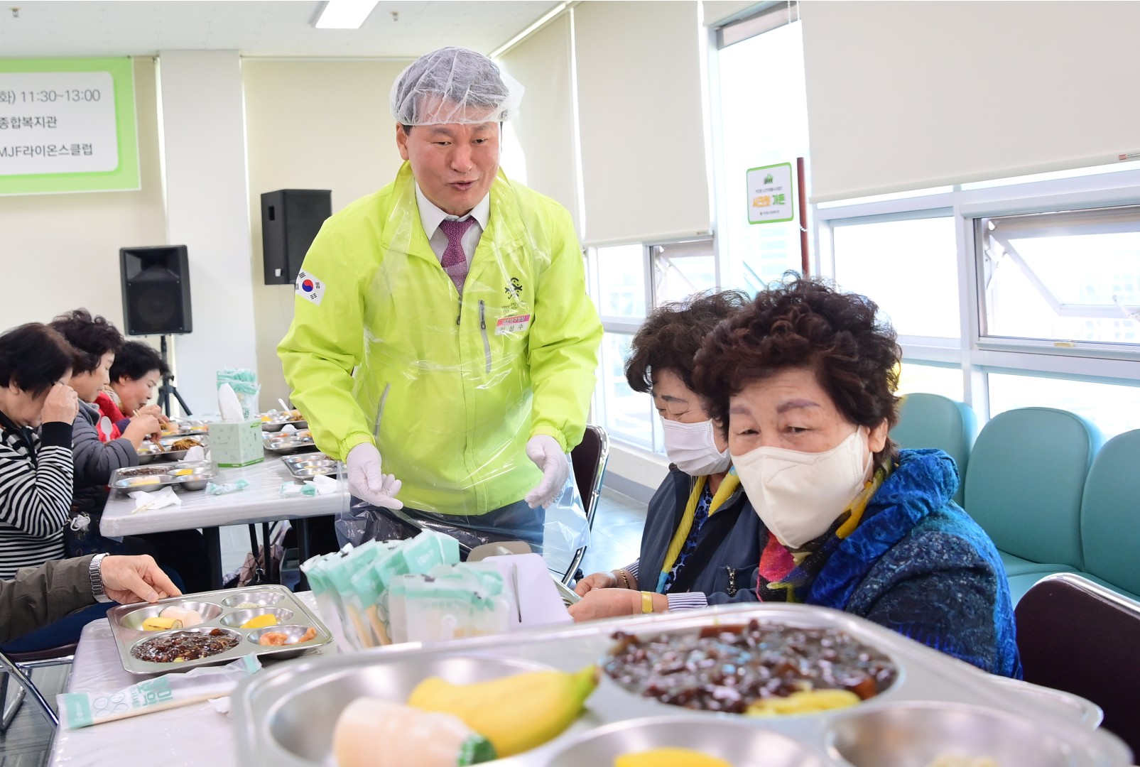 짜장면 나눔 행사 경로식당 봉사활동 12