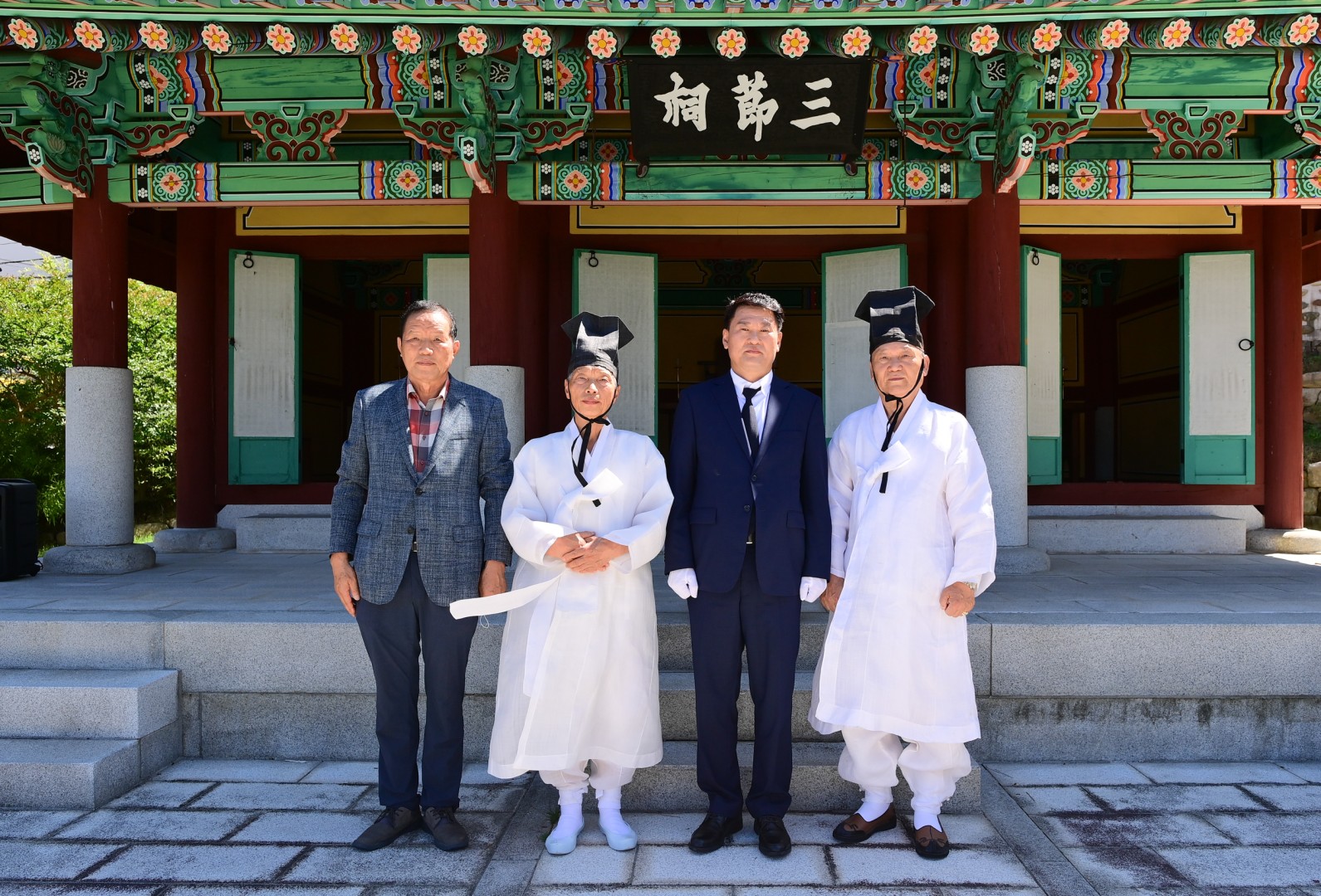 김성수 구청장 삼절사 참배 6