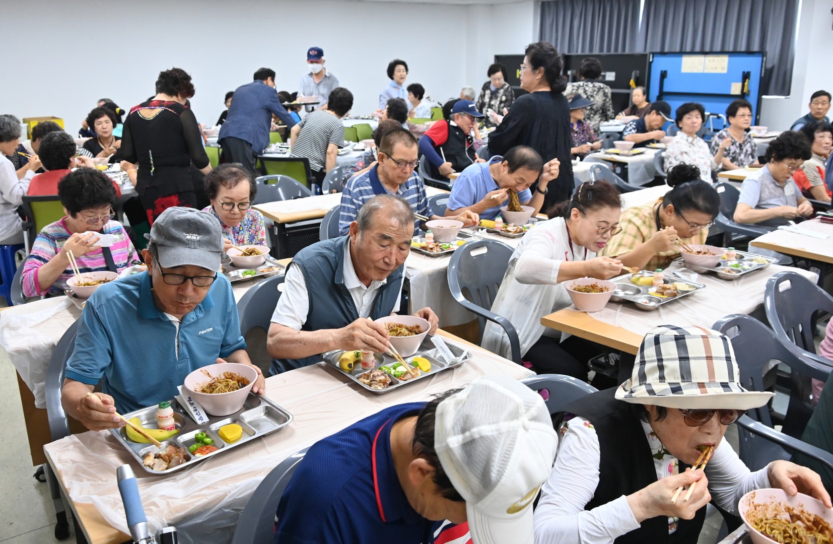 이웃 사랑의 짜장면 나눔 행사 10