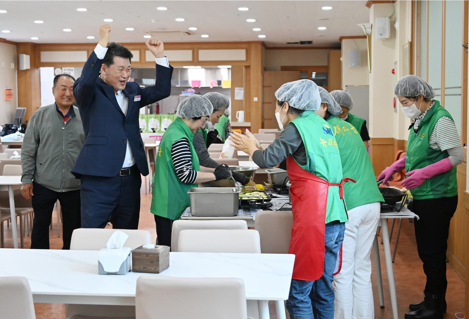 중1동 부녀회 계절김치 담기 행사 10