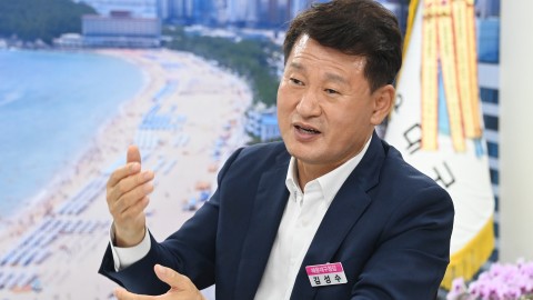 인터뷰