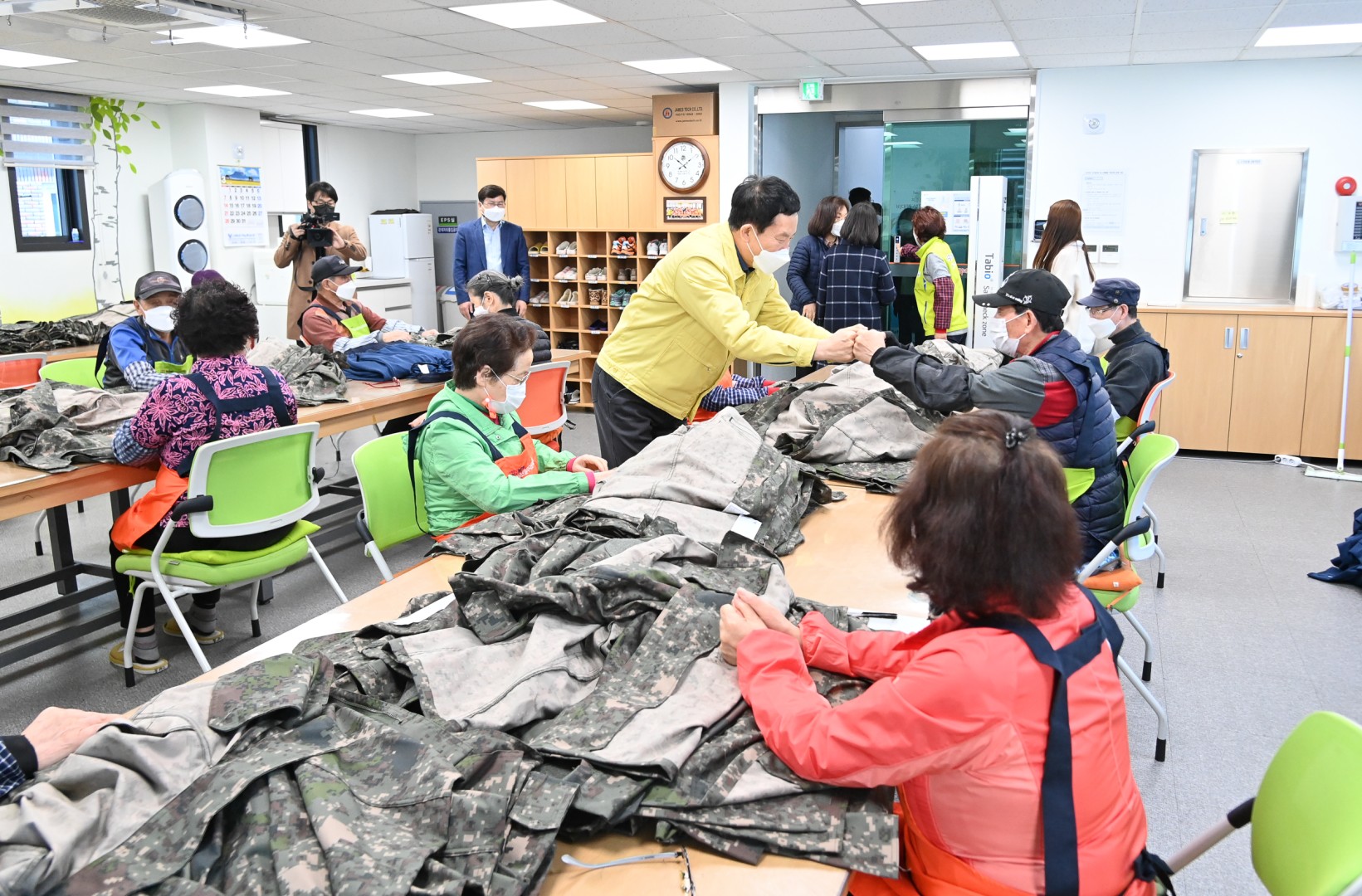 어르신 공동작업장방문 2