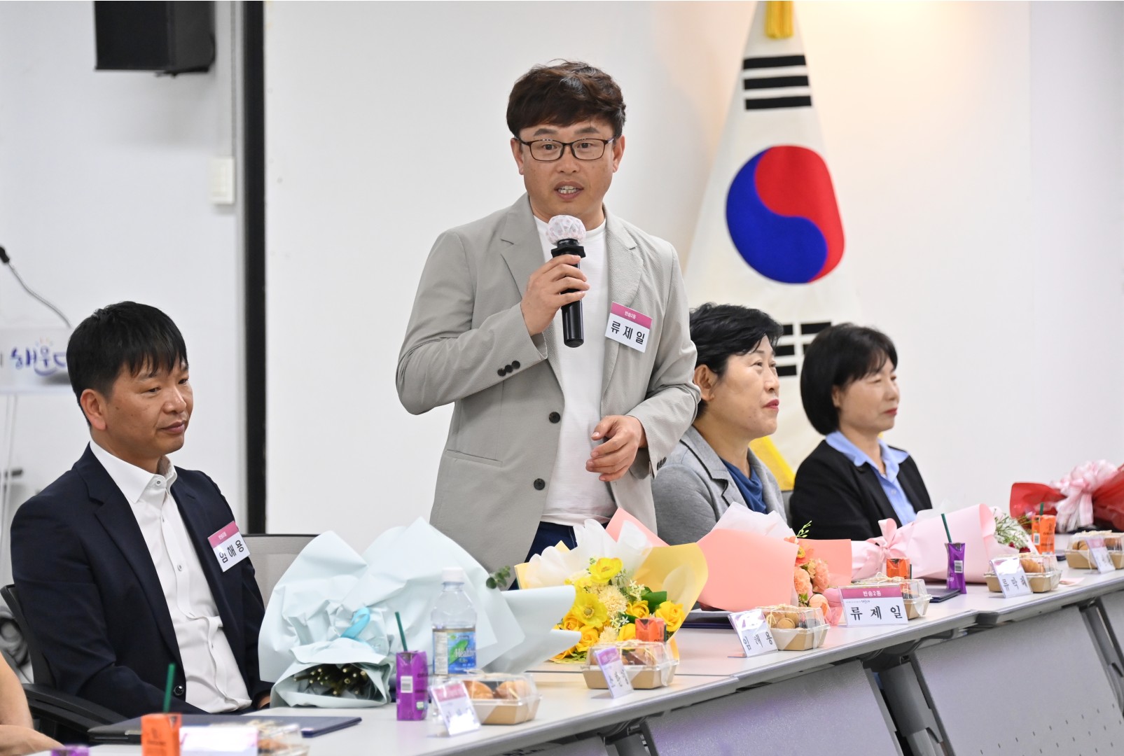 선행구민 및 모범단체원 포상수여식 50