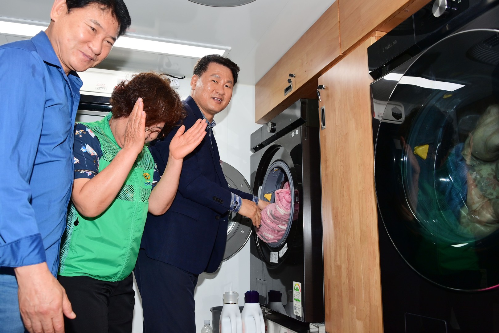 해운대구새마을회 복지사각지대 지원 이동세탁차량 운영 7
