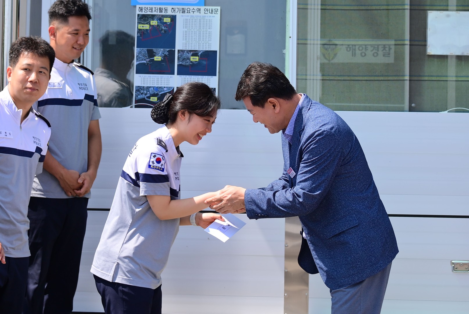 해수욕장 운영 유관기관 근무자 격려(송정) 5