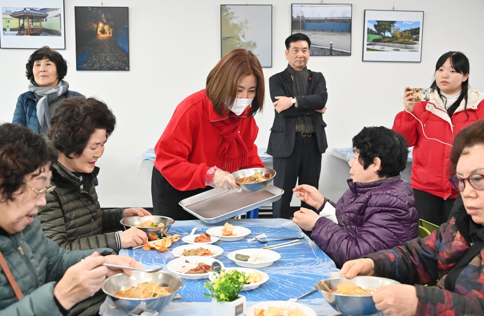설맞이 어르신 식사대접(반여4동 행정복지센터) 9
